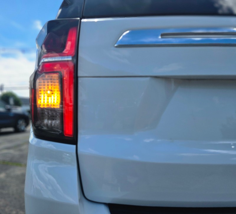 Chevrolet Tahoe Vehicle Full-screen Gallery Image 34