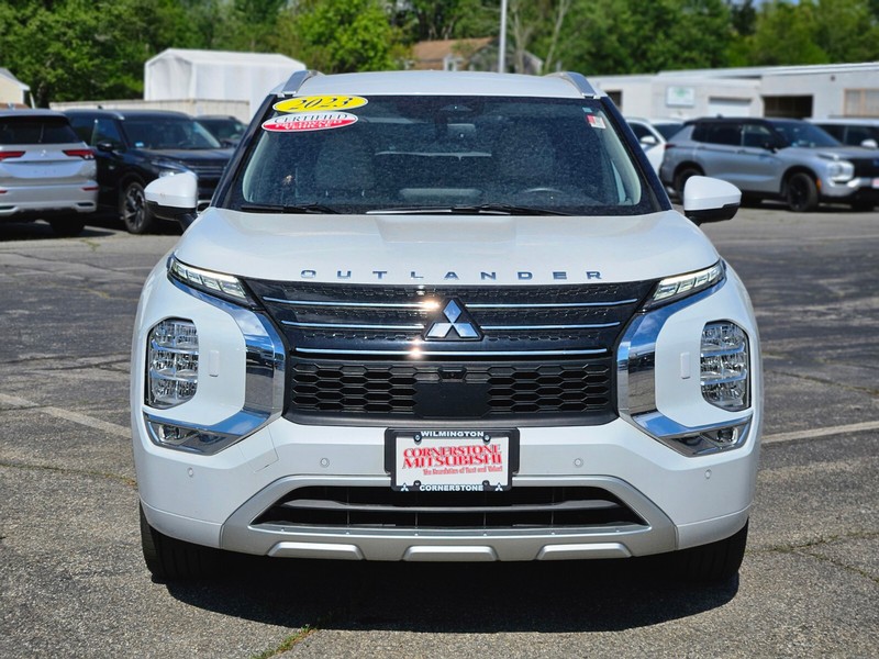 Mitsubishi Outlander PHEV Vehicle Full-screen Gallery Image 08