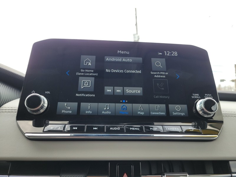 Mitsubishi Outlander PHEV Vehicle Full-screen Gallery Image 21