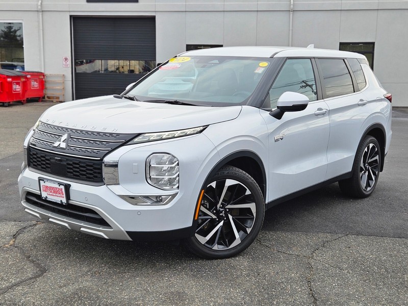 Used 2024 Mitsubishi Outlander Plug-in Hybrid SE with VIN JA4T5VA95RZ023737 for sale in Wilmington, MA