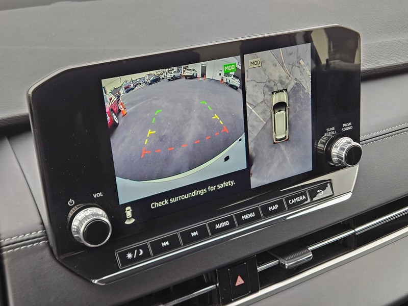 Mitsubishi Outlander PHEV Vehicle Full-screen Gallery Image 20