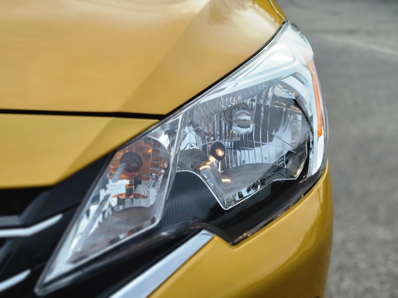 Mitsubishi Mirage Vehicle Full-screen Gallery Image 10