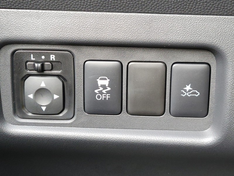 Mitsubishi Mirage Vehicle Full-screen Gallery Image 22