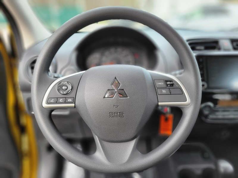 Mitsubishi Mirage Vehicle Full-screen Gallery Image 24