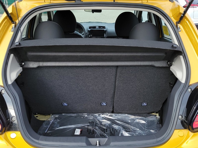 Mitsubishi Mirage Vehicle Full-screen Gallery Image 29