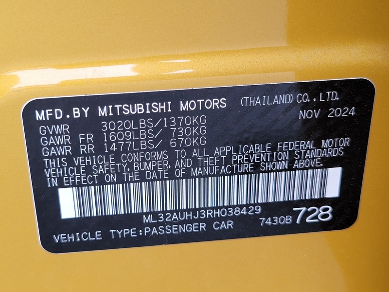 Mitsubishi Mirage Vehicle Full-screen Gallery Image 31