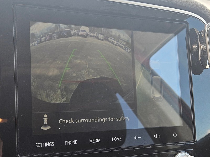 Mitsubishi Outlander Vehicle Full-screen Gallery Image 20