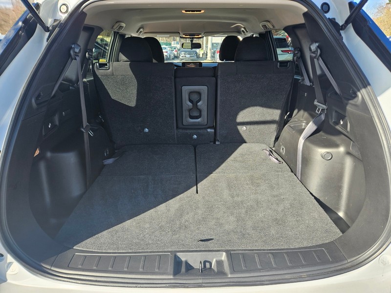 Mitsubishi Outlander Vehicle Full-screen Gallery Image 27