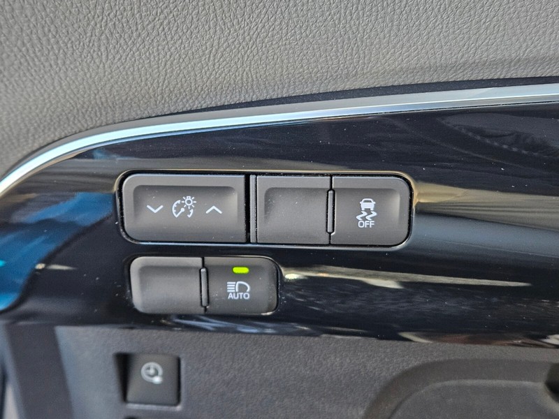 Toyota Prius Prime Vehicle Full-screen Gallery Image 20