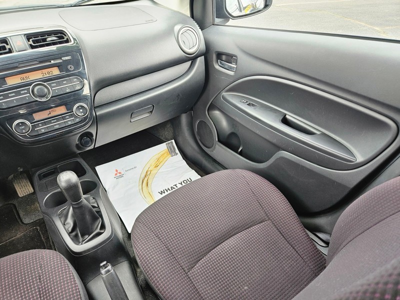 Mitsubishi Mirage Vehicle Full-screen Gallery Image 13
