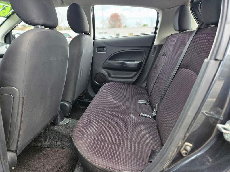 Mitsubishi Mirage Vehicle Full-screen Gallery Image 14