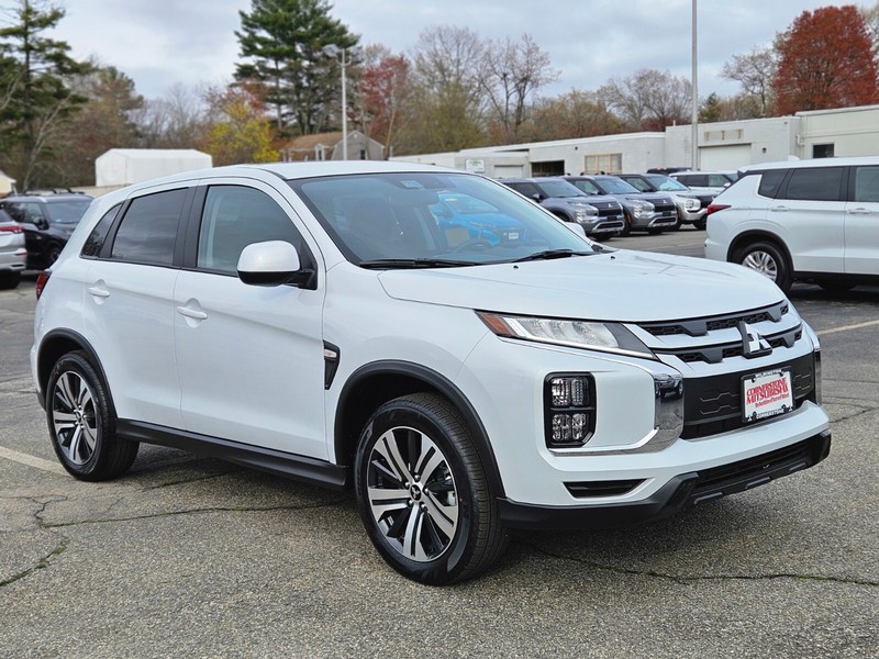 Mitsubishi Outlander Sport Vehicle Full-screen Gallery Image 07