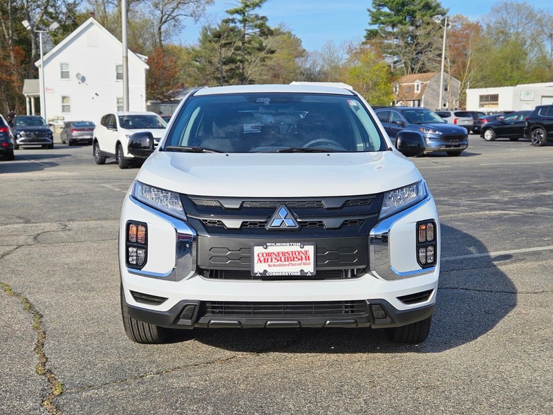 Mitsubishi Outlander Sport Vehicle Full-screen Gallery Image 08