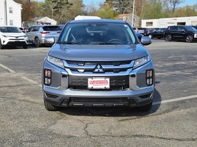Mitsubishi Outlander Sport Vehicle Full-screen Gallery Image 08