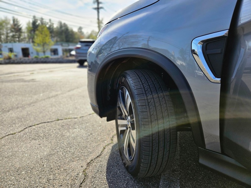 Mitsubishi Outlander Sport Vehicle Full-screen Gallery Image 29
