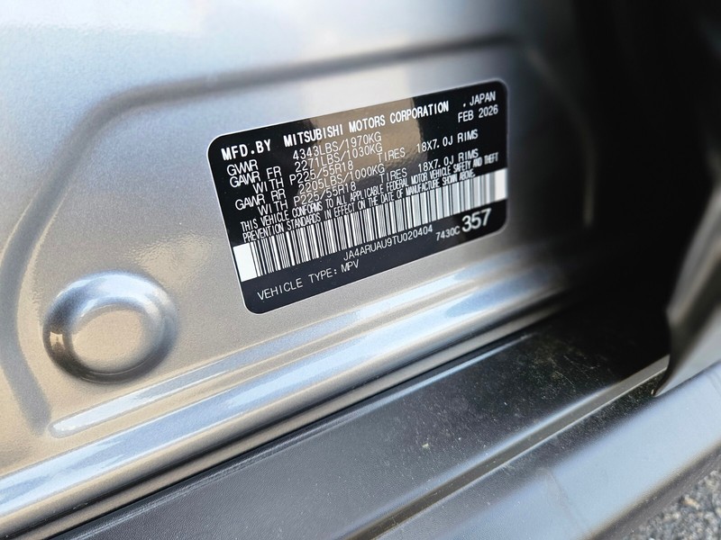 Mitsubishi Outlander Sport Vehicle Full-screen Gallery Image 30