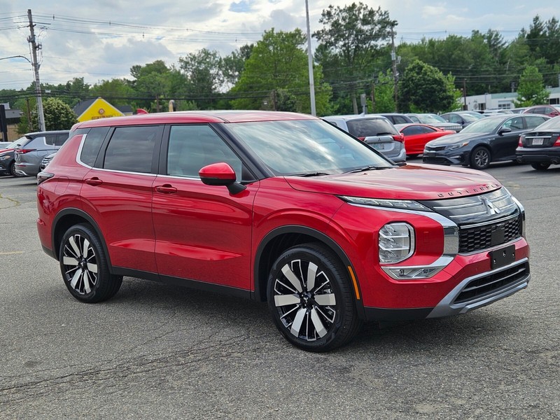 Mitsubishi Outlander Vehicle Full-screen Gallery Image 07