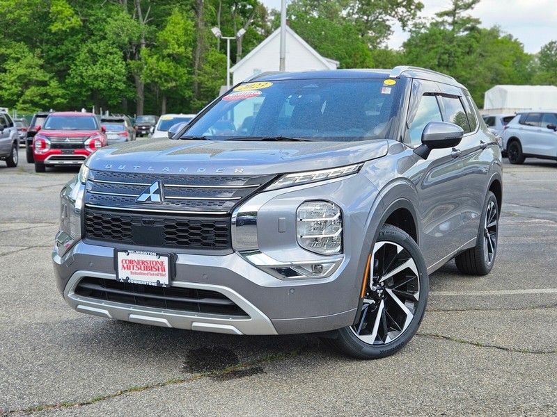 2023 Mitsubishi Outlander SEL S-AWC's photo