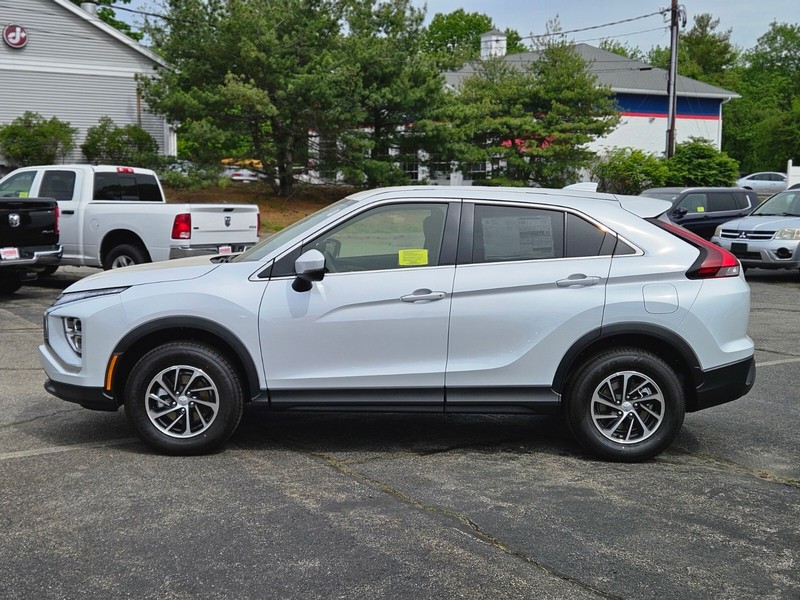 Mitsubishi Eclipse Cross Vehicle Full-screen Gallery Image 02
