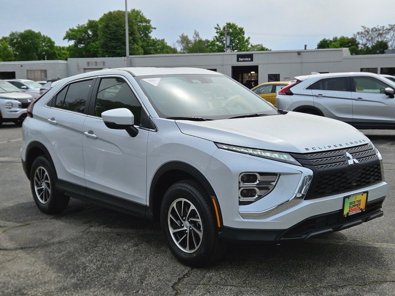 Mitsubishi Eclipse Cross Vehicle Full-screen Gallery Image 07