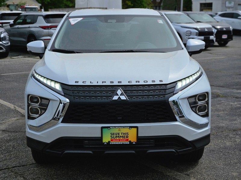 Mitsubishi Eclipse Cross Vehicle Full-screen Gallery Image 08