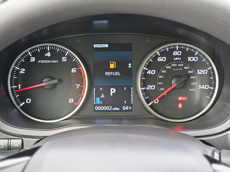 Mitsubishi Eclipse Cross Vehicle Full-screen Gallery Image 23