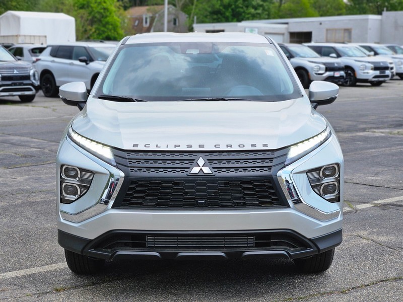 Mitsubishi Eclipse Cross Vehicle Full-screen Gallery Image 08