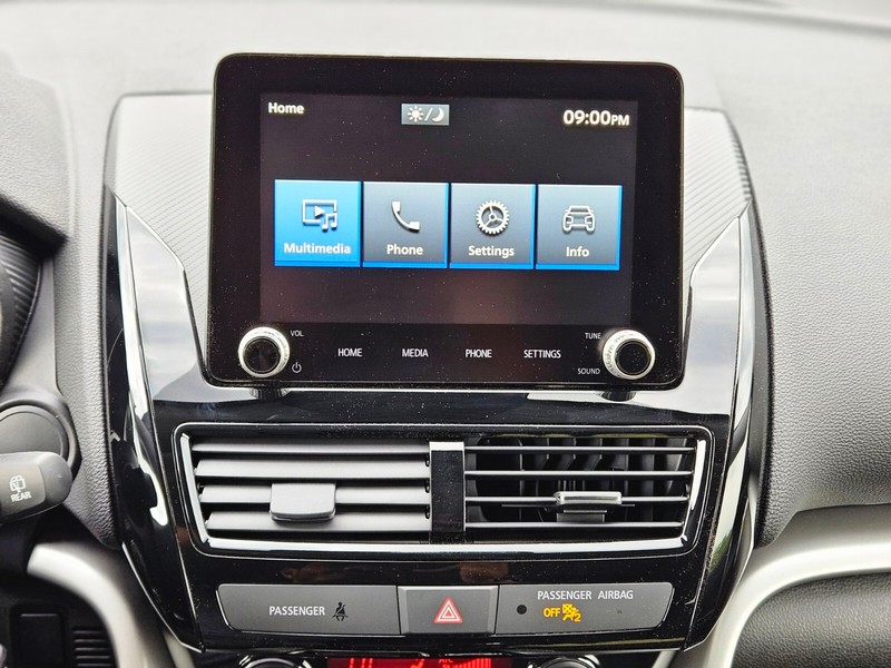 Mitsubishi Eclipse Cross Vehicle Full-screen Gallery Image 19
