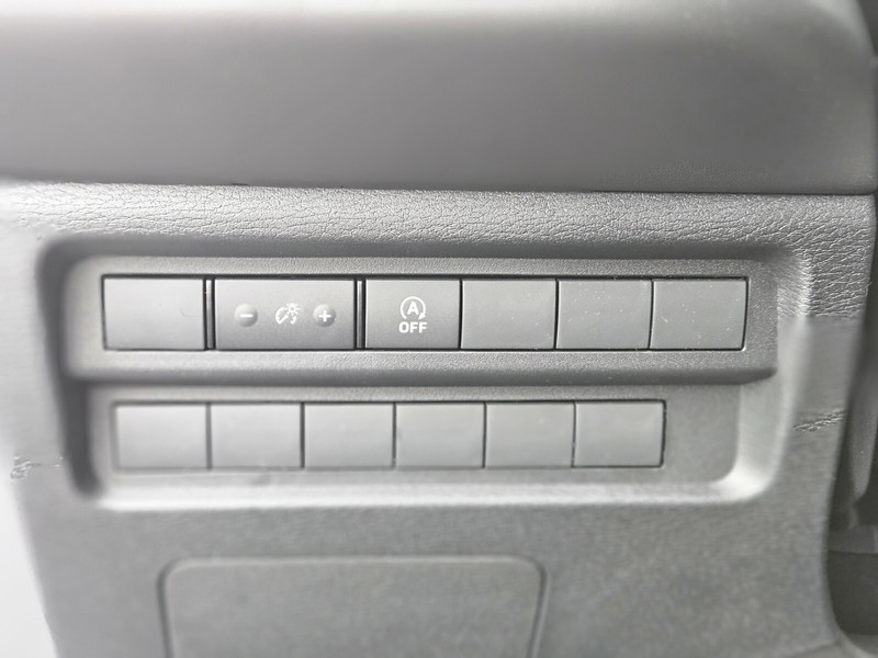 Mitsubishi Outlander Vehicle Full-screen Gallery Image 31