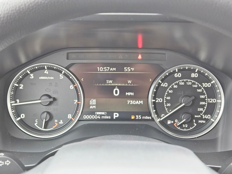Mitsubishi Outlander Vehicle Full-screen Gallery Image 33