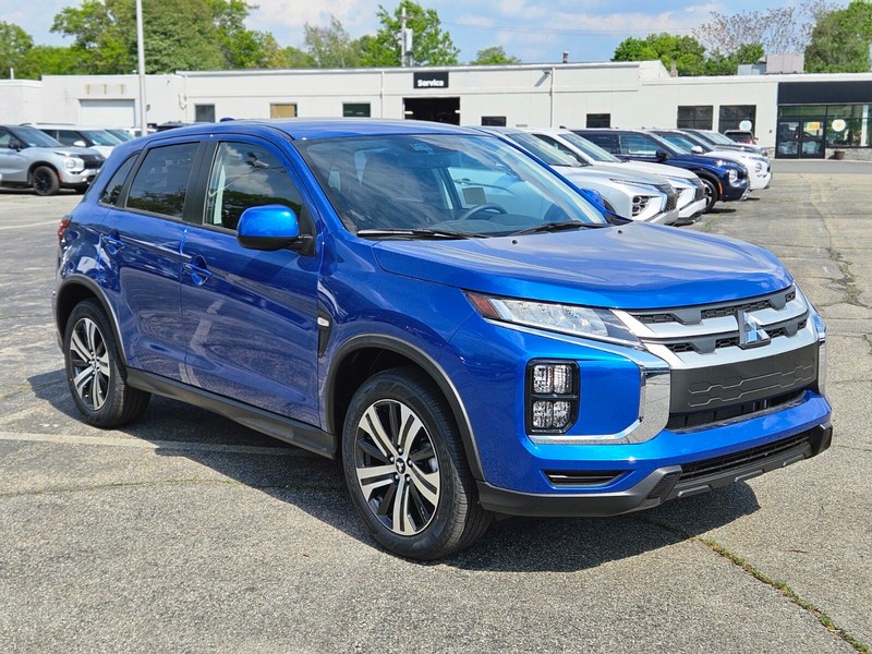 Mitsubishi Outlander Sport Vehicle Full-screen Gallery Image 07