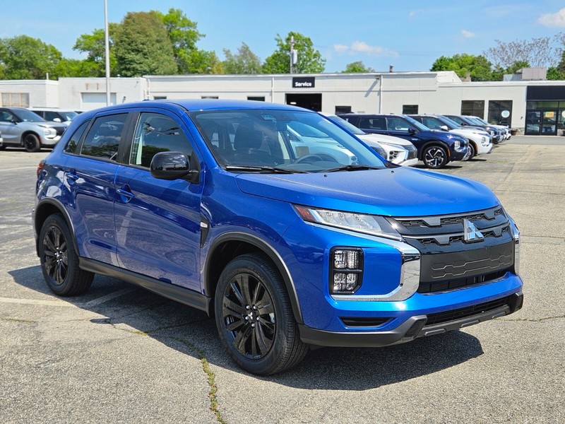 Mitsubishi Outlander Sport Vehicle Full-screen Gallery Image 07