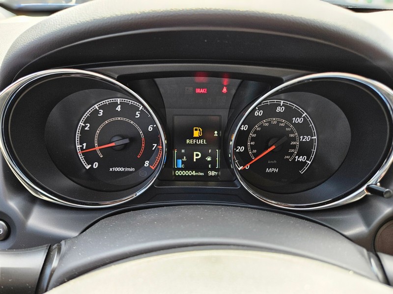 Mitsubishi Outlander Sport Vehicle Full-screen Gallery Image 28