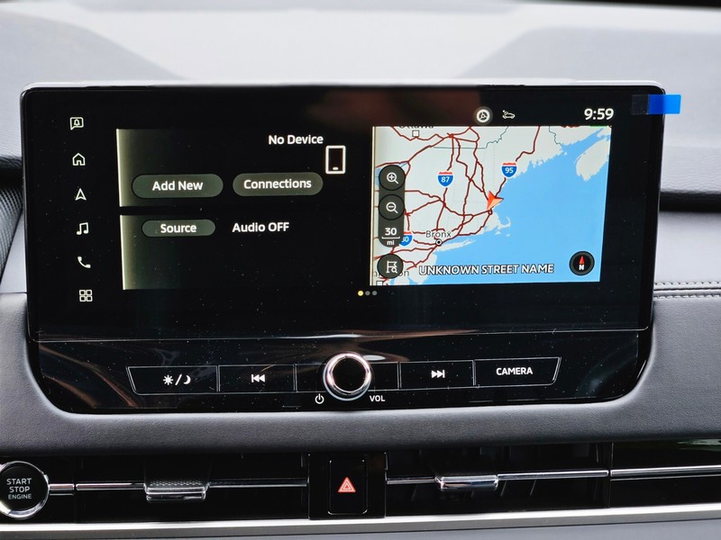 Mitsubishi Outlander Vehicle Full-screen Gallery Image 17