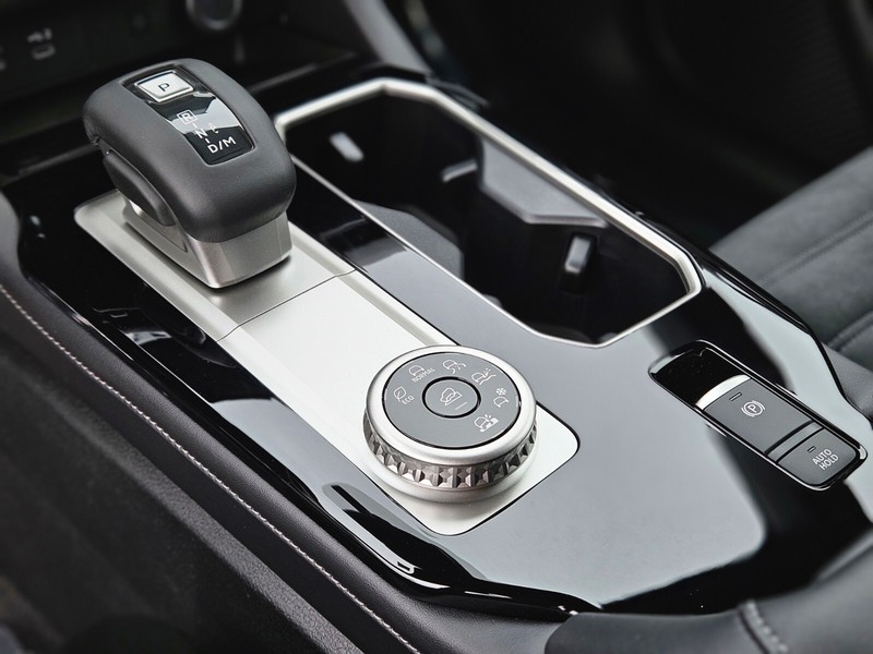 Mitsubishi Outlander Vehicle Full-screen Gallery Image 21