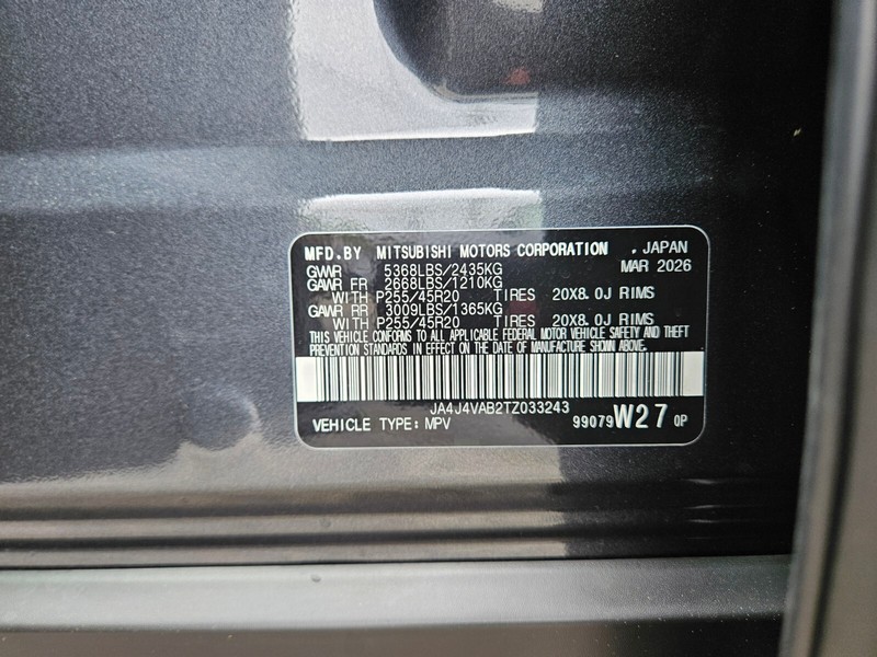 Mitsubishi Outlander Vehicle Full-screen Gallery Image 28