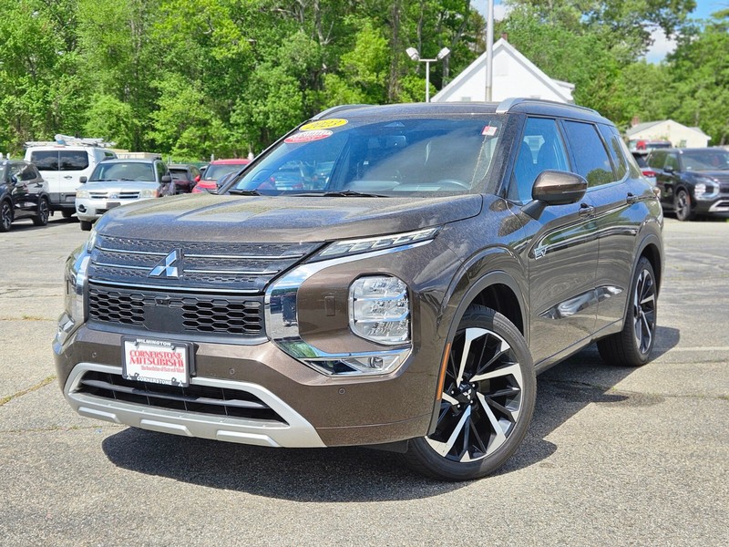 2023 Mitsubishi Outlander Plug-in Hybrid SEL S-AWC's photo