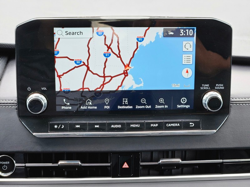 Mitsubishi Outlander PHEV Vehicle Full-screen Gallery Image 21