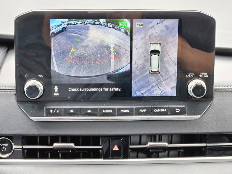 Mitsubishi Outlander PHEV Vehicle Full-screen Gallery Image 22