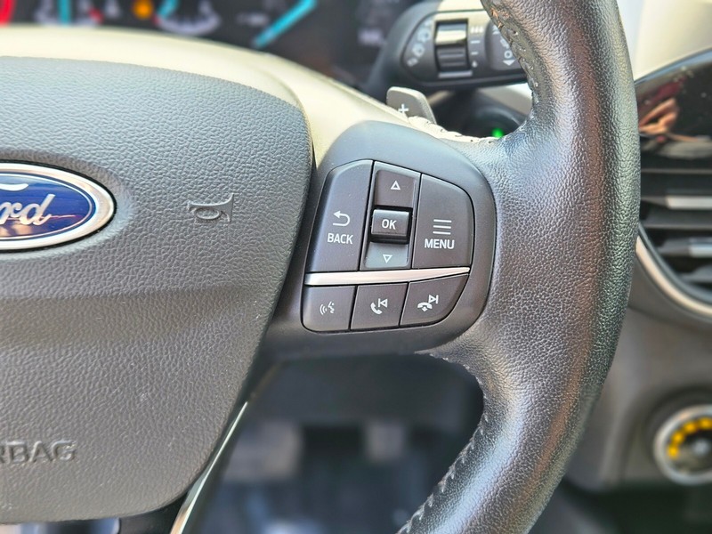 Ford Escape Vehicle Full-screen Gallery Image 26