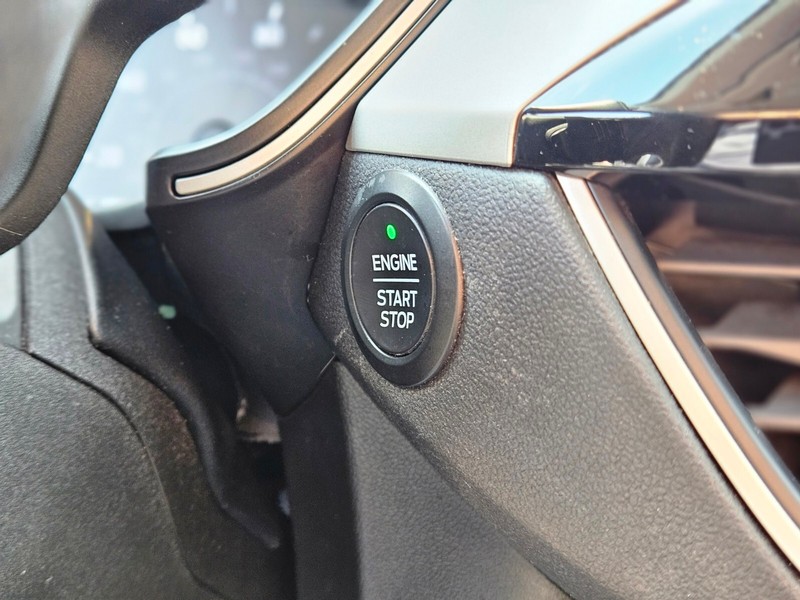 Ford Escape Vehicle Full-screen Gallery Image 27