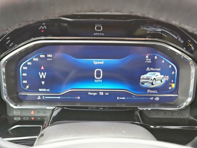 Chevrolet Silverado 1500 Vehicle Full-screen Gallery Image 28