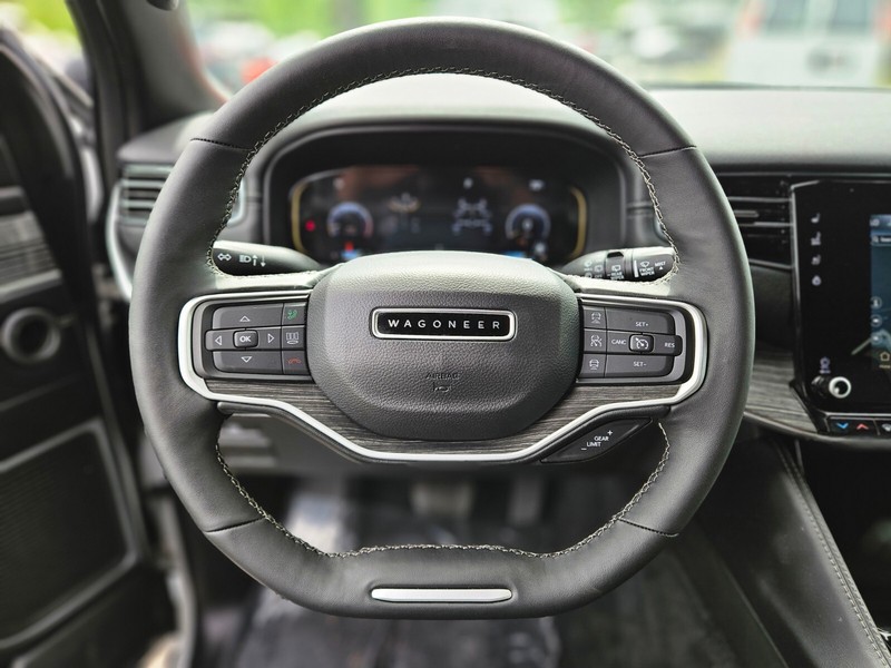 Jeep Wagoneer Vehicle Full-screen Gallery Image 25