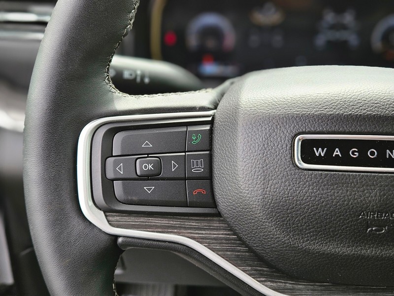 Jeep Wagoneer Vehicle Full-screen Gallery Image 26