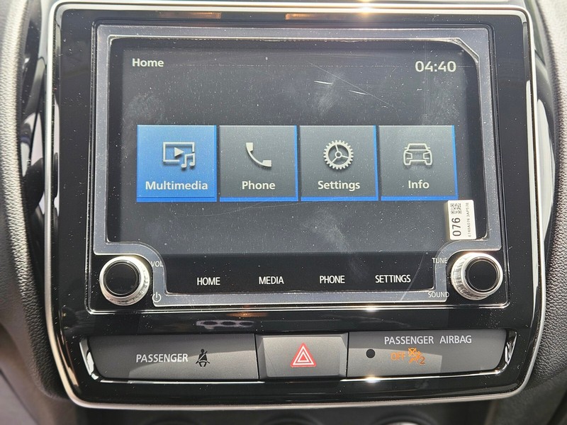 Mitsubishi Outlander Sport Vehicle Full-screen Gallery Image 19