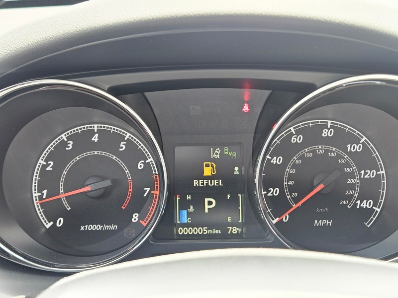 Mitsubishi Outlander Sport Vehicle Full-screen Gallery Image 28