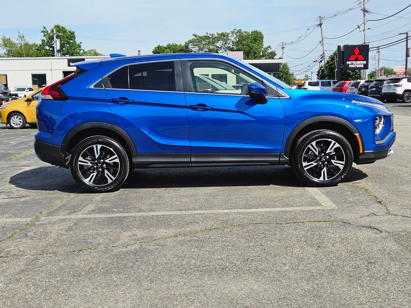 Mitsubishi Eclipse Cross Vehicle Full-screen Gallery Image 04
