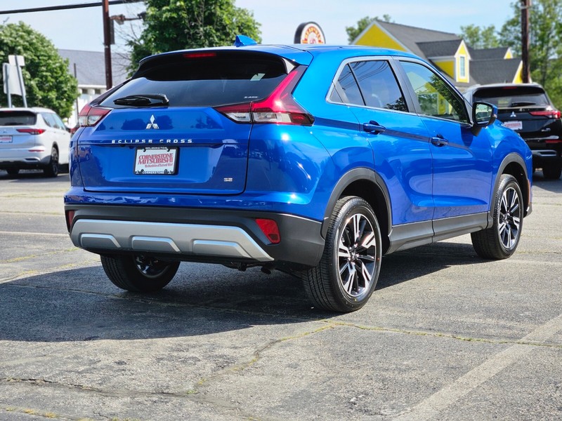Mitsubishi Eclipse Cross Vehicle Full-screen Gallery Image 05