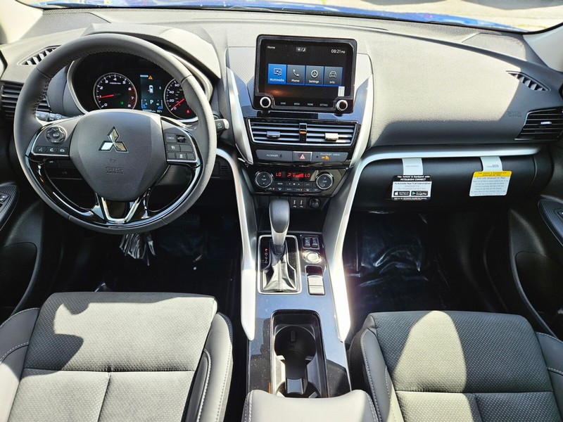 Mitsubishi Eclipse Cross Vehicle Full-screen Gallery Image 10