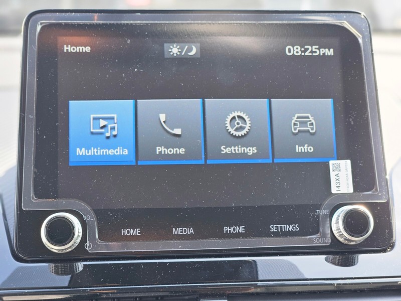Mitsubishi Eclipse Cross Vehicle Full-screen Gallery Image 17